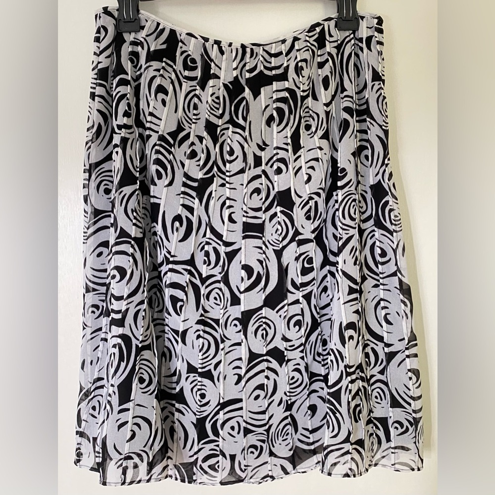 Calvin Klein Pleated skirt
